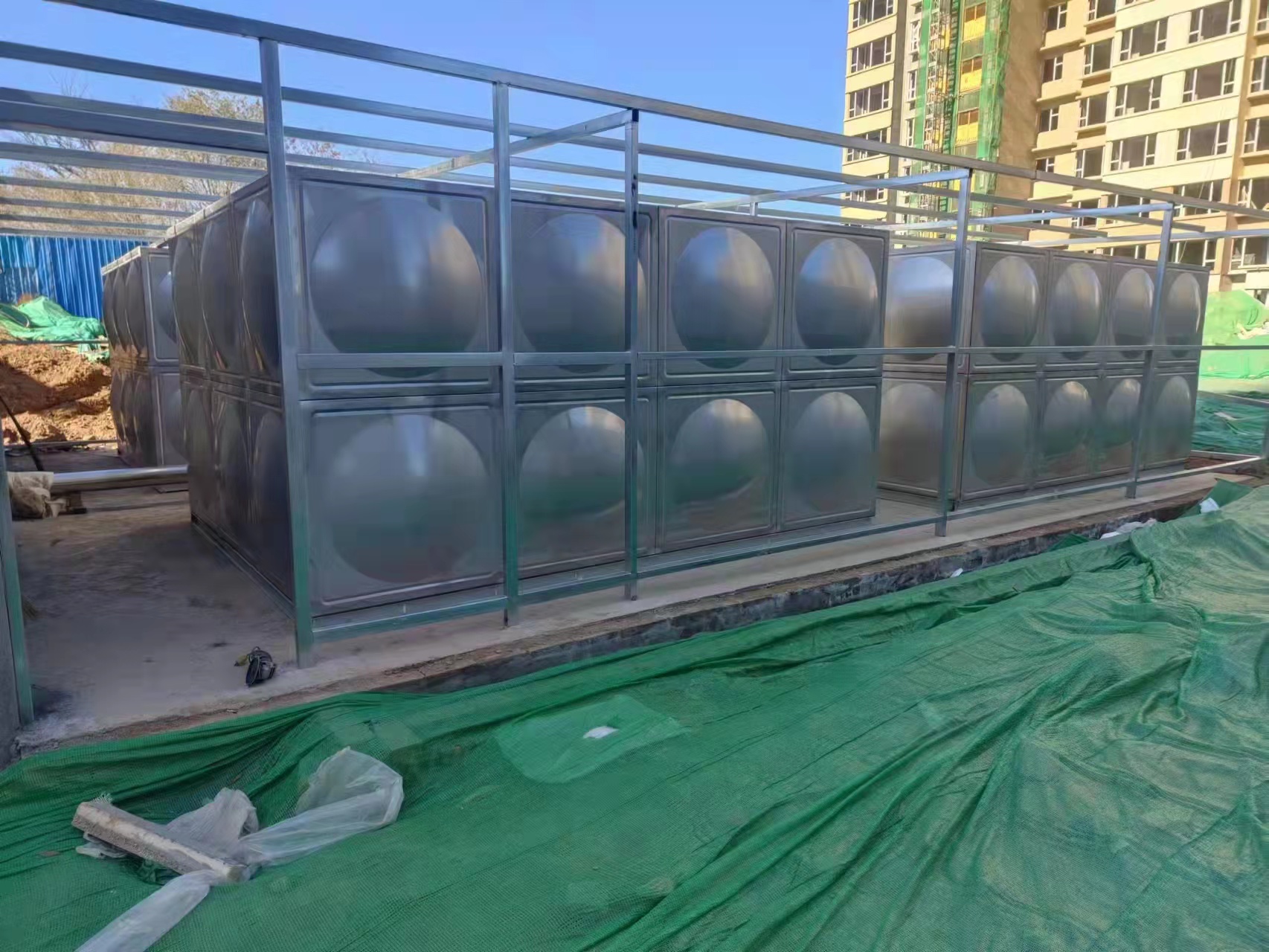 <strong>不銹鋼水箱</strong>